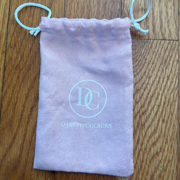 Earrings - Picture 4 of 4